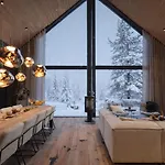 Aura Arctic - Grand Panoramic & Grand Hideaway 호텔