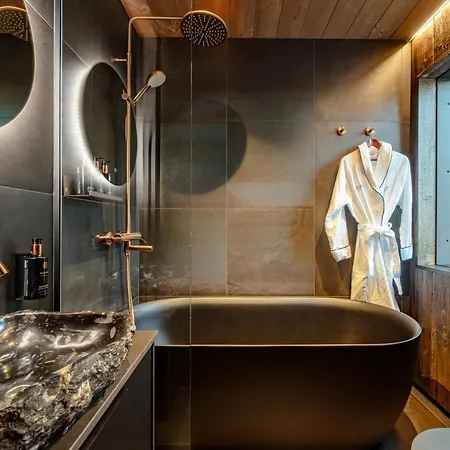 Aura Arctic - Grand Panoramic & Grand Hideaway Hotel